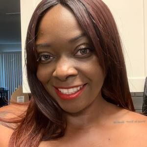 Meet your Posher, Leslie